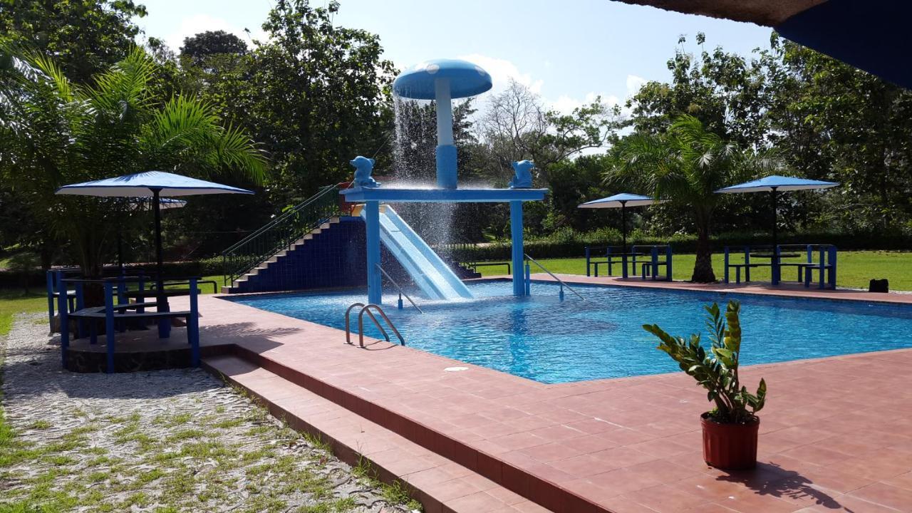 Hacienda Alajuela Hotell Colon Eksteriør bilde